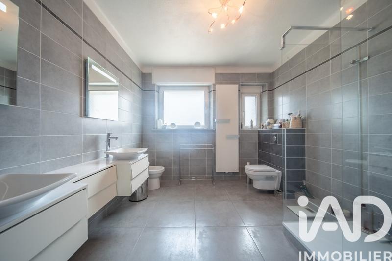 Maison - 176 m² - 7 pièces