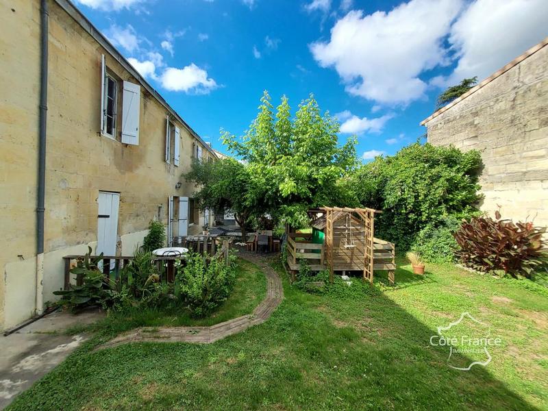 Maison en pierre - 220 m² - 8 pièces