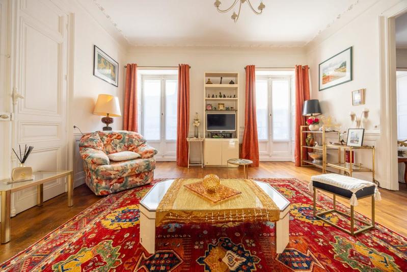 Appartement - 170 m² - 5 pièces