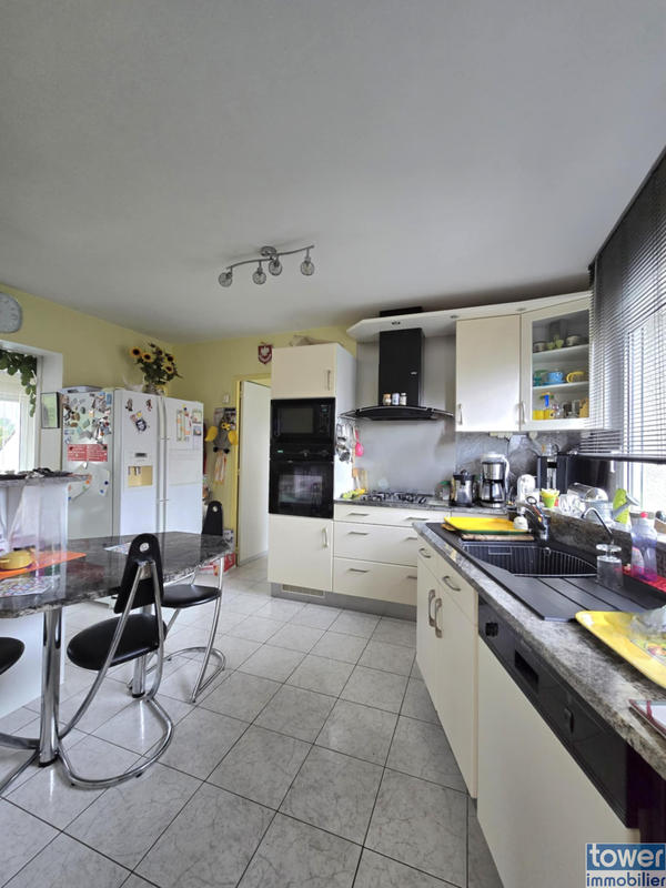 Maison - 160 m² - 9 pièces