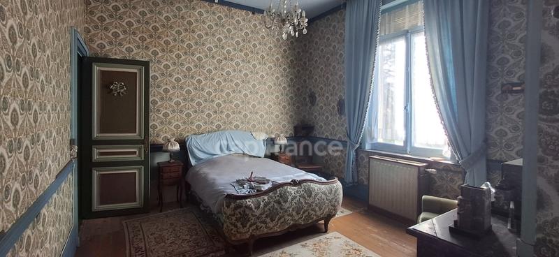 Maison - 291 m² - 8 pièces