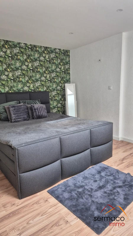 Maison - 330 m² - 7 pièces