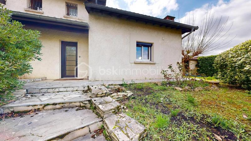 Demeure - 137 m² - 5 pièces