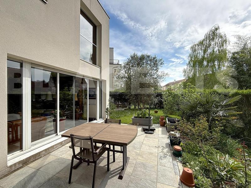 Appartement - 117 m² - 5 pièces