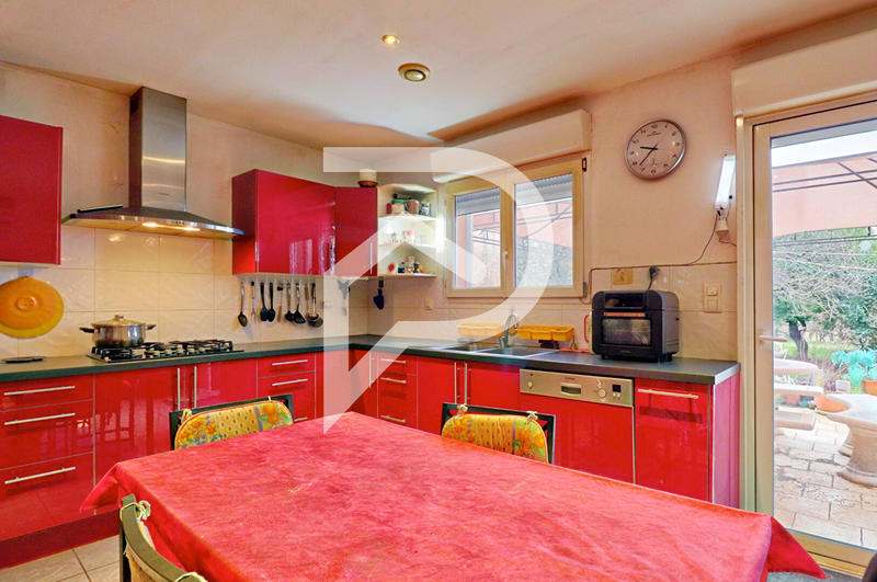 Villa - 170 m² - 6 pièces