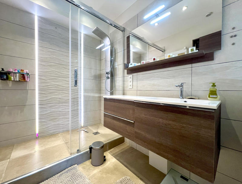 Villa - 180 m² - 7 pièces