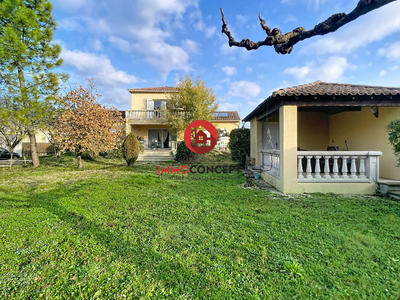 Maison traditionnelle - 140 m² - 5 pièces