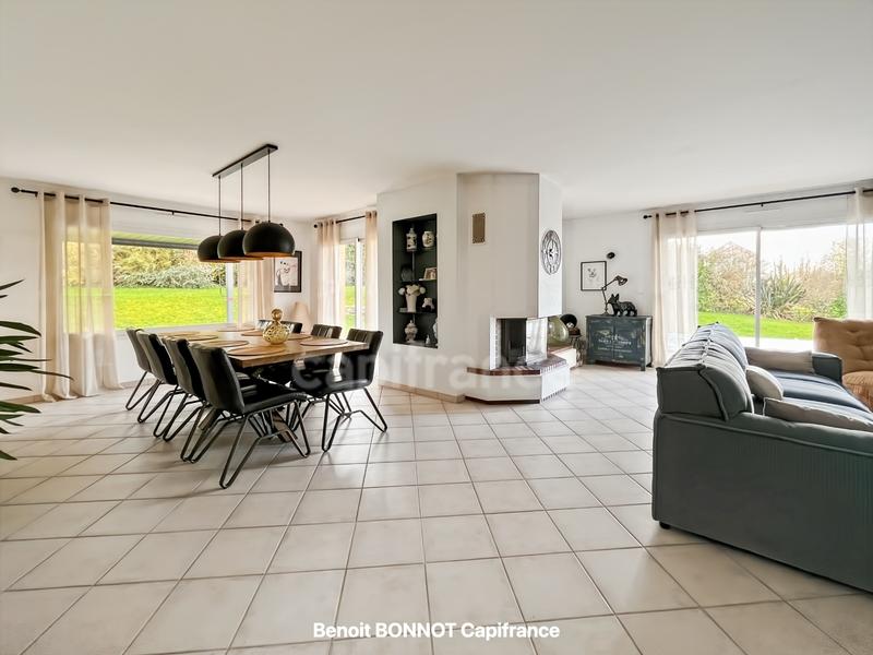 Maison - 151 m² - 6 pièces