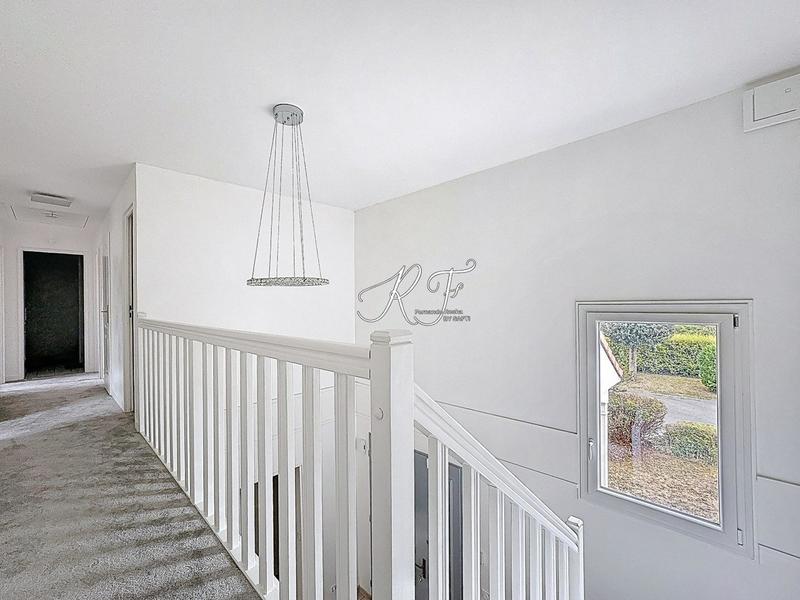 Maison - 152 m² - 7 pièces