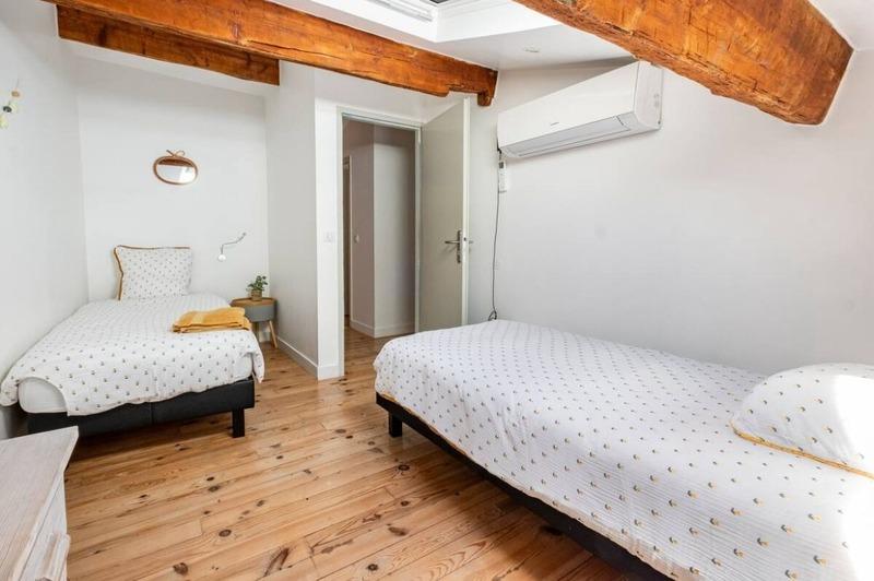 Maison - 390 m² - 17 pièces