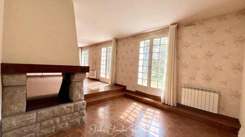 Maison traditionnelle - 174 m² - 8 pièces