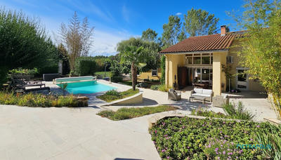 Maison - 198 m² - 7 pièces