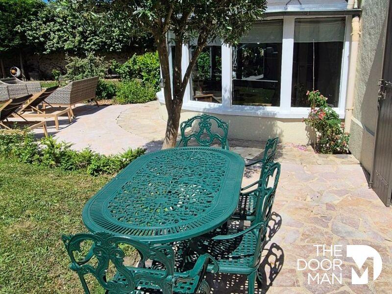 Maison ancienne - 216 m² - 8 pièces