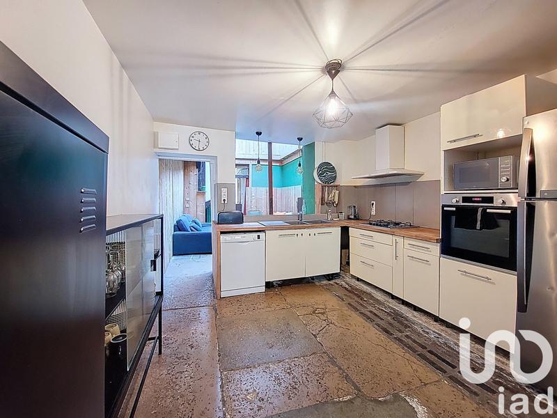 Maison - 182 m² - 9 pièces