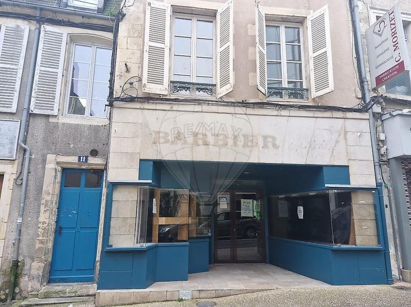 Local commercial - 270 m² - 6 pièces