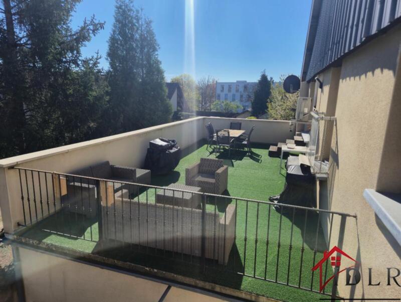 Loft - 163 m² - 6 pièces