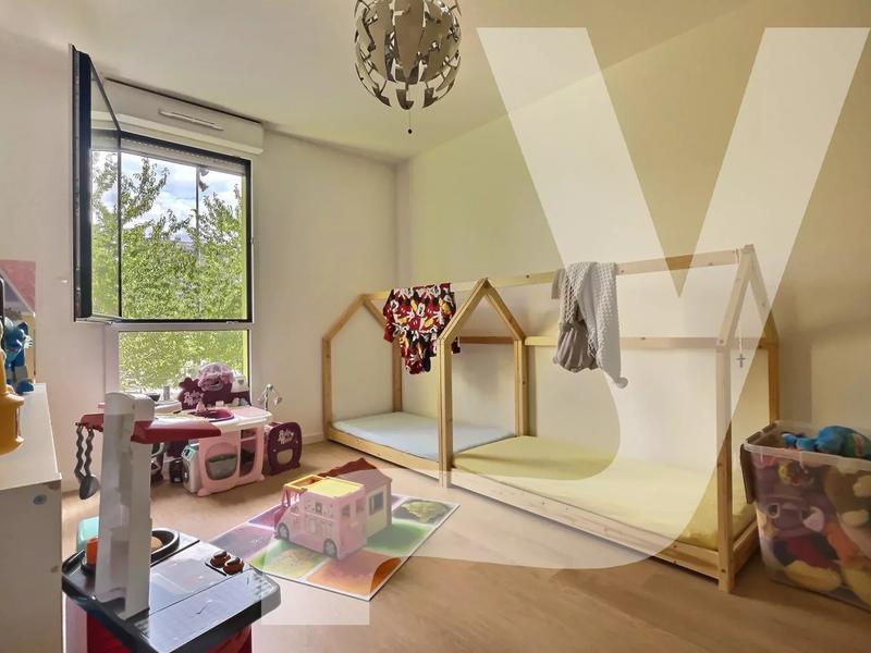 Maison - 102 m² - 5 pièces