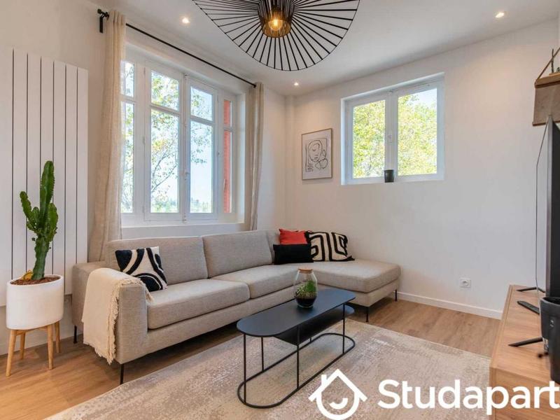 Appartement - 240 m² - 1 pièce