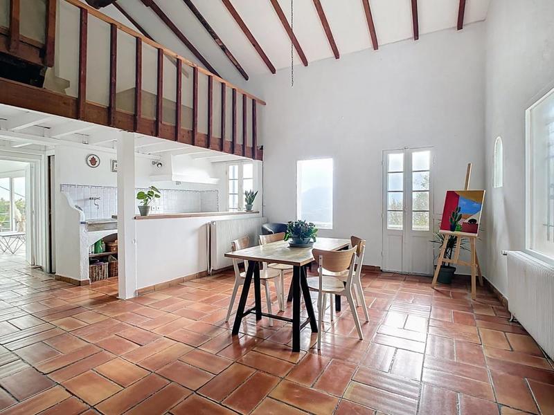 Maison - 201 m² - 5 pièces