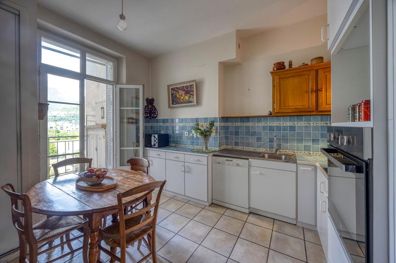 Appartement - 137 m² - 4 pièces