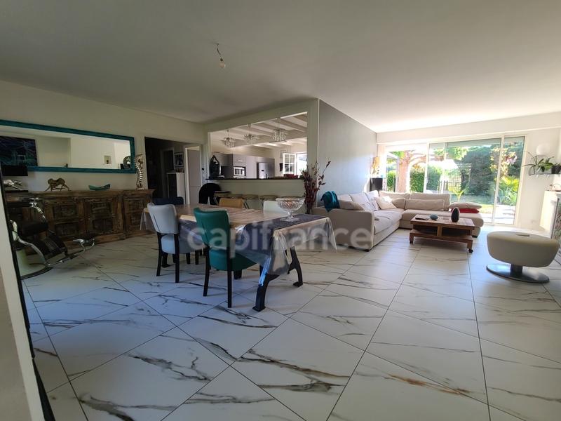 Maison - 134 m² - 6 pièces