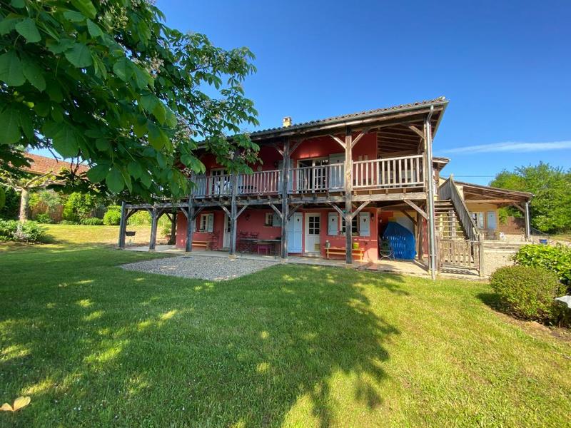 Maison - 287 m² - 7 pièces