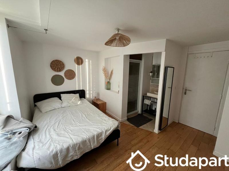 Chambre - 13 m² - 1 pièce