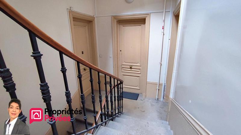 Immeuble - 250 m² - 11 pièces