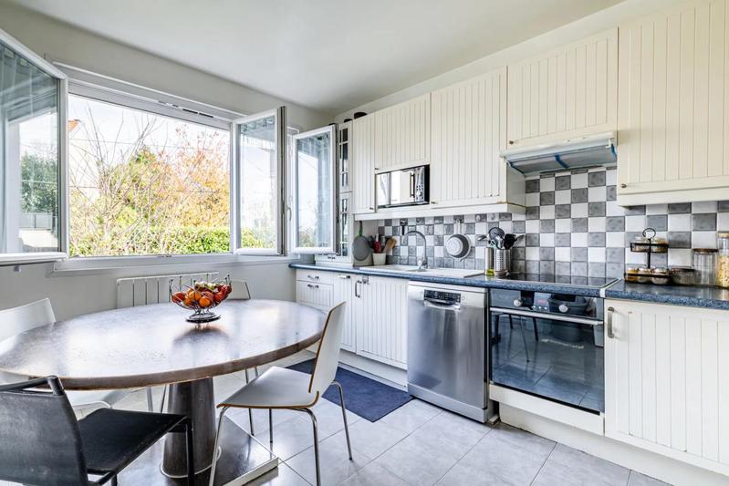 Maison - 200 m² - 8 pièces