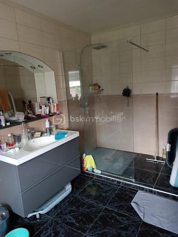 Demeure - 240 m² - 8 pièces