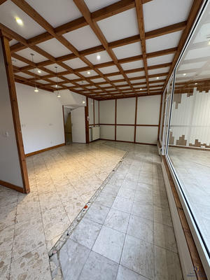 Local d'activités - 96 m² - 6 pièces