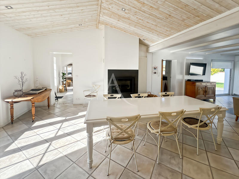 Maison - 157 m² - 6 pièces