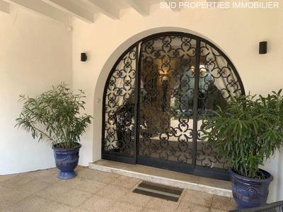 Villa - 247 m² - 7 pièces