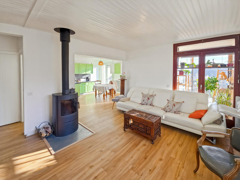 Maison - 140 m² - 5 pièces