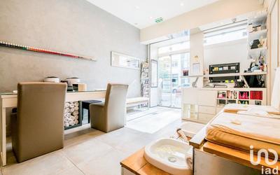 Local commercial - 64 m²