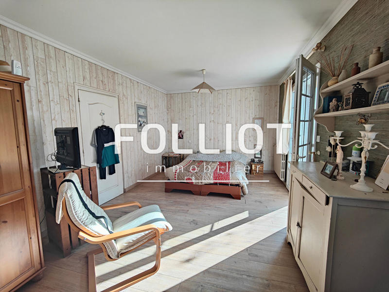 Maison - 239 m² - 5 pièces