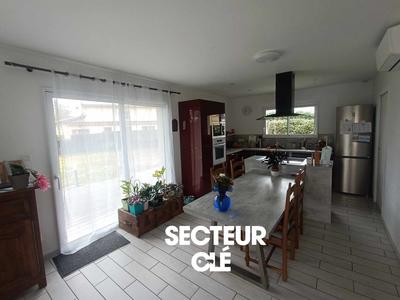 Maison - 102 m² - 5 pièces