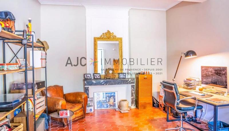 Propriété - 306 m² - 9 pièces