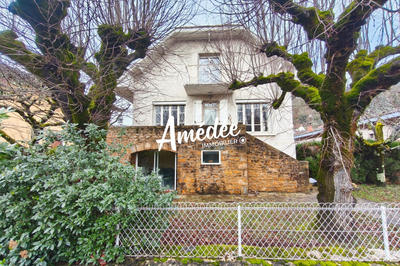 Maison ancienne - 304 m² - 11 pièces