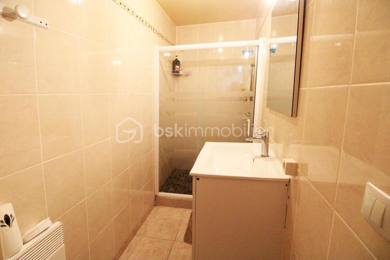 Maison traditionnelle - 139 m² - 7 pièces