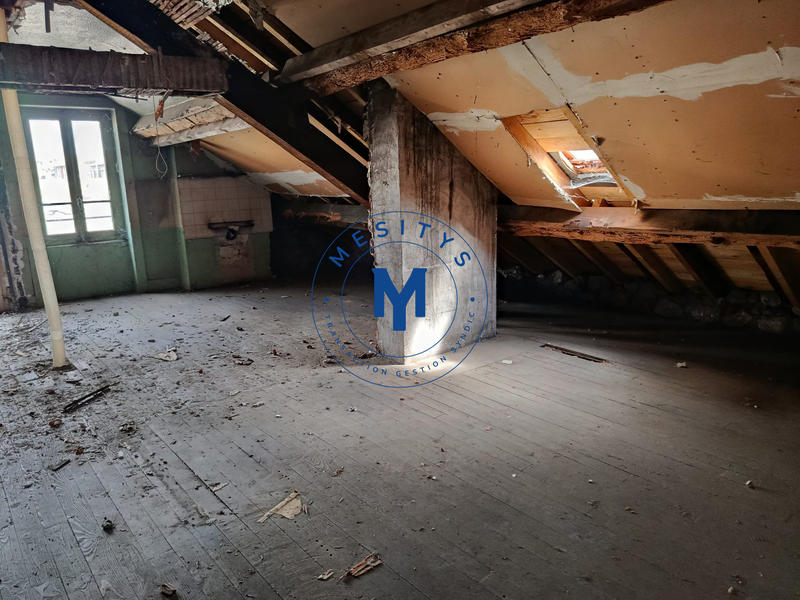 Appartement - 100 m² - 1 pièce