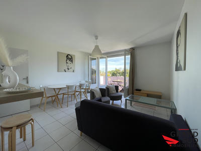 Appartement - 81 m² - 5 pièces