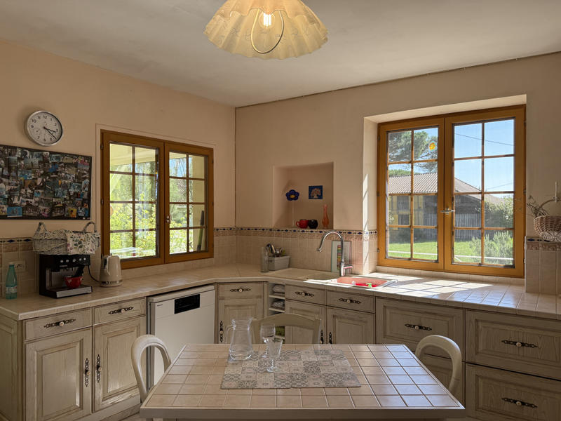 Maison - 152 m² - 13 pièces