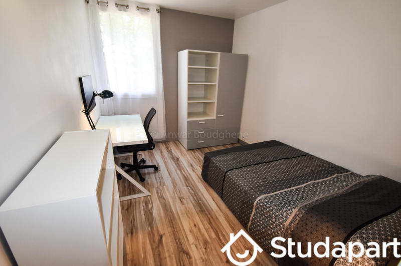 Chambre - 10 m² - 1 pièce