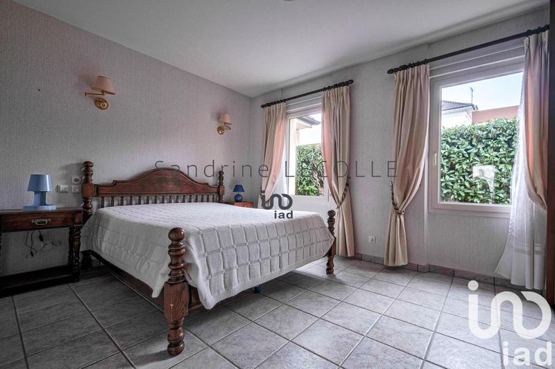 Maison - 448 m² - 9 pièces