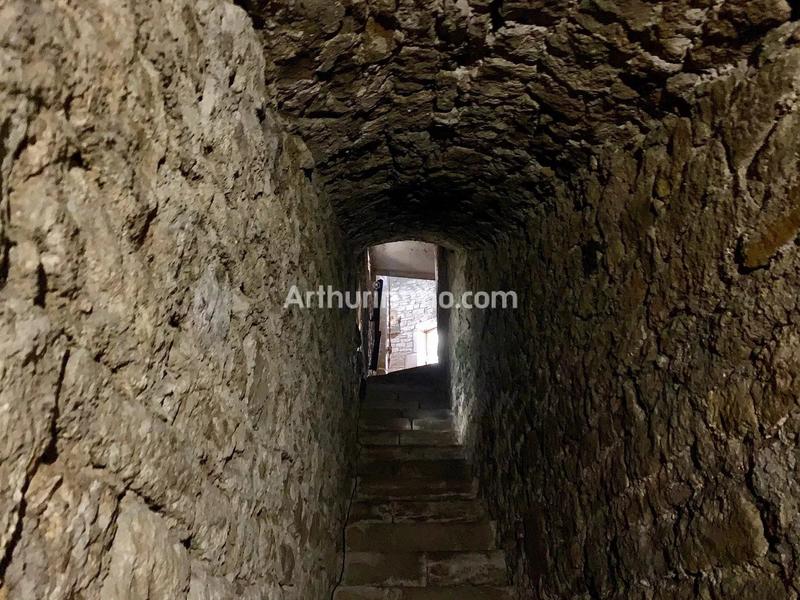 Maison - 273 m² - 11 pièces