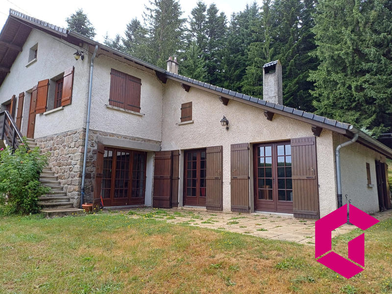 Maison - 200 m² - 11 pièces