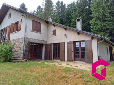 Maison - 200 m² - 11 pièces