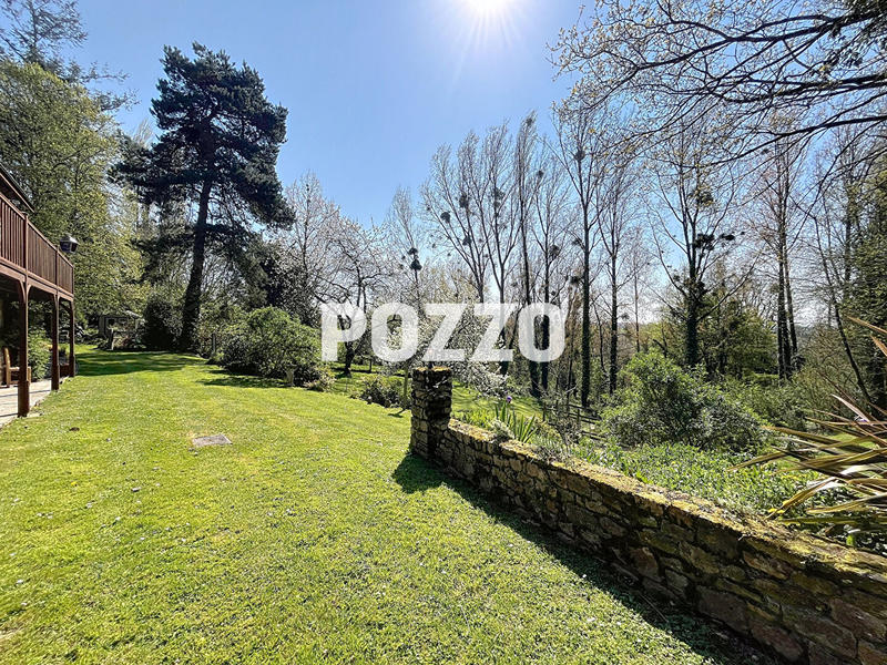 Maison - 190 m² - 8 pièces