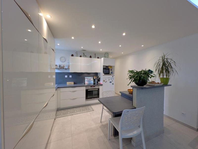 Maison - 96 m² - 4 pièces